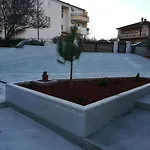 G&g With Swimming Pool *