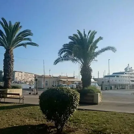 G&g With Swimming Pool Appartement *