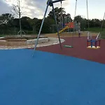 G&g With Swimming Pool