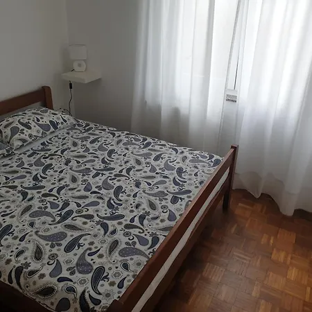 G&g With Swimming Pool Apartment Pula