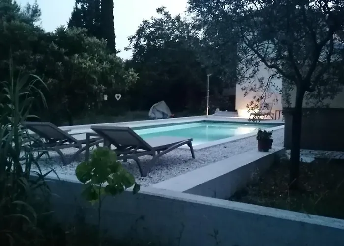 Apartman G&g With Swimming Pool