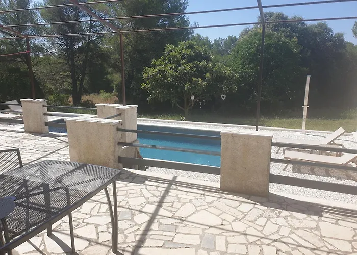 G&g With Swimming Pool Apartman *