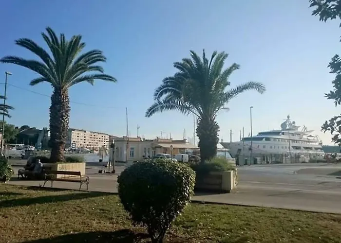 G&g With Swimming Pool Apartman *