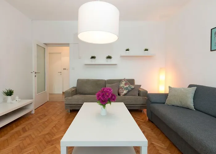 G&g With Swimming Pool Apartman Póla