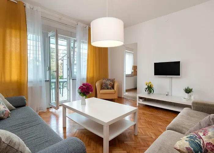 G&g With Swimming Pool * Póla