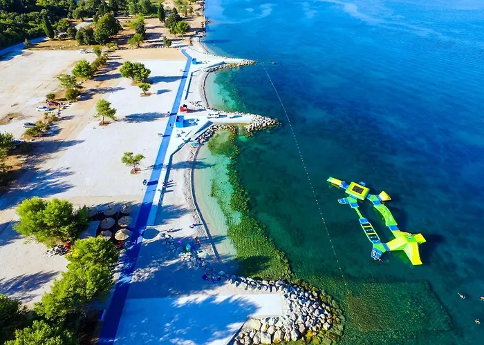 G&g With Swimming Pool * Póla