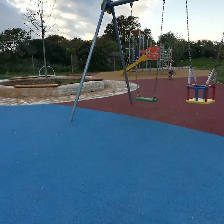 G&g With Swimming Pool