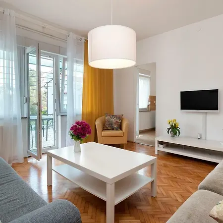 G&g With Swimming Pool * Pula